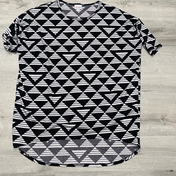 LulaRoe Irma 💕 - Picture 2 of 3